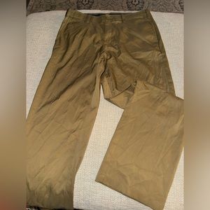 NWT Golf pants; khaki flat front (no pleats); size 32x32
